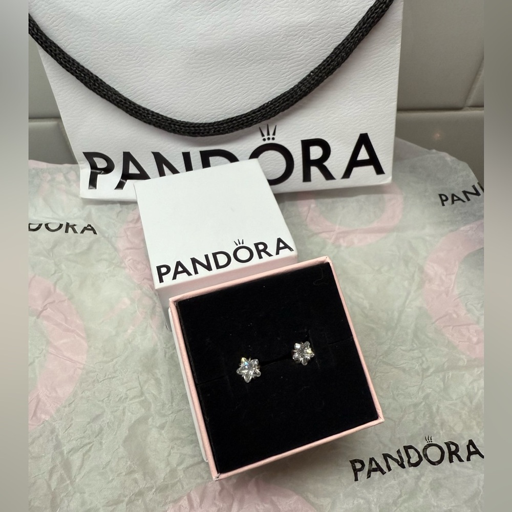 $70 Pandora Celestial‎ Sparkling Star Stud Earrings Sterling Silver - Picture 4 of 8